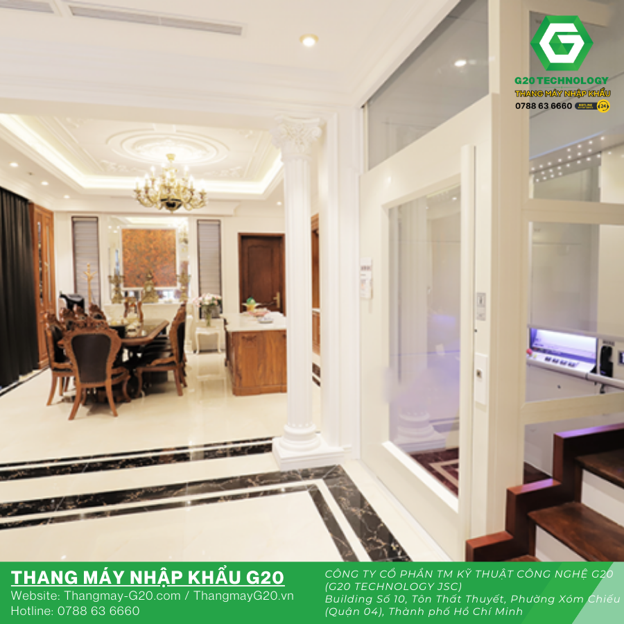 Mẫu thang máy với khung thép màu xám tại nhà phố hiện đại